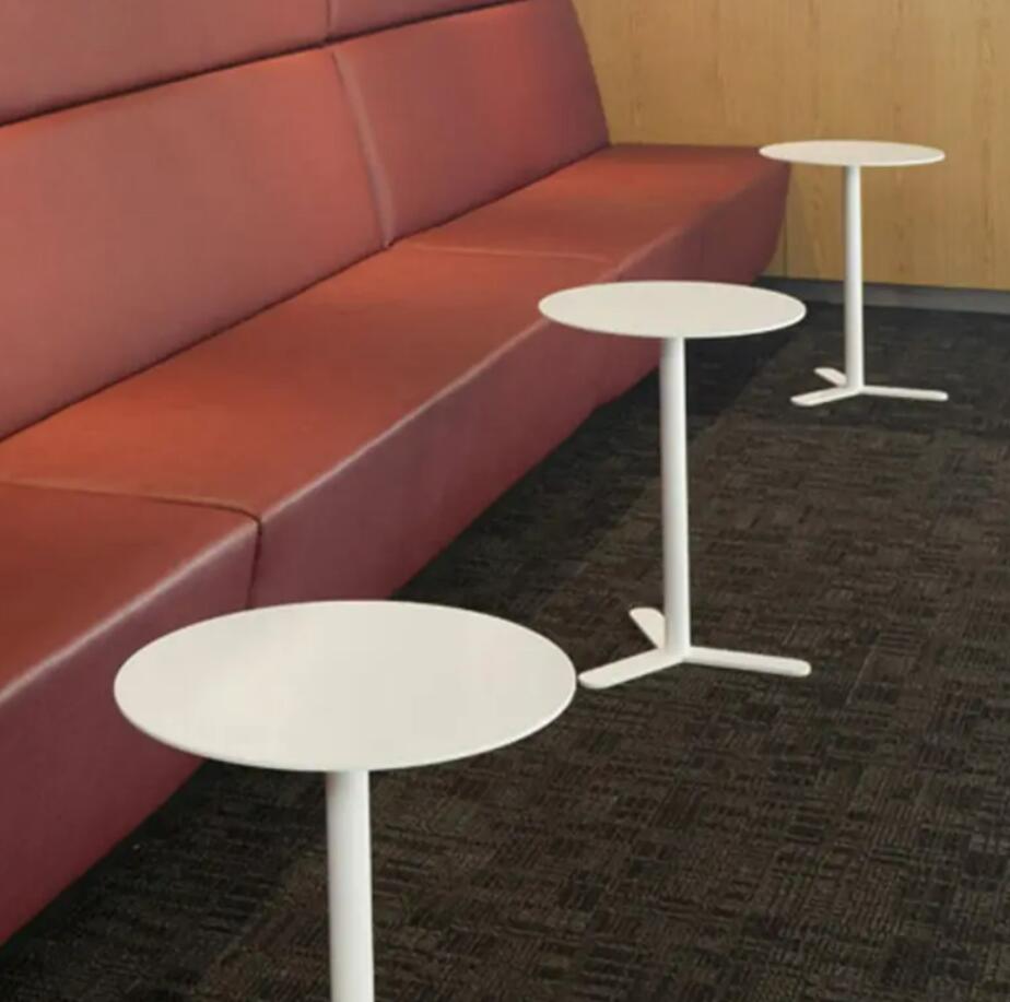 コーヒーテーブル3本足で安定性ディスプレイスタンドテーブル 家庭用テーブル 商業用テーブル サイドテーブルモダンでシンプルなリビングルームテーブル コーヒーテーブル3本足で安定性ディスプレイスタンドテーブル 家庭用テーブル 商業用テーブル サイドテーブルモダンでシンプルなリビングルームテーブル