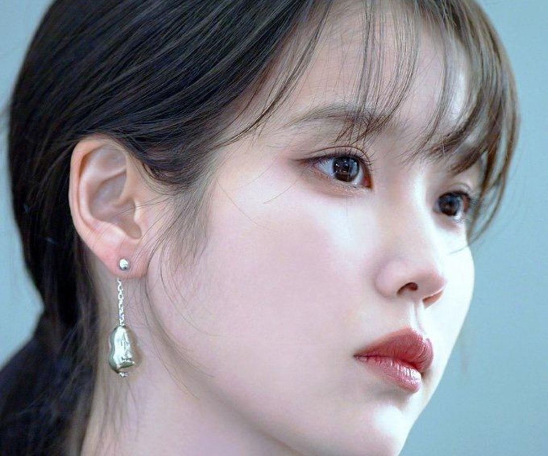 IU マスタニム ぬいぐるみ 20cm イジウン이지은 Qoo10] IU ぬいぐるみ 20cm マスターニム : おもちゃ・知育