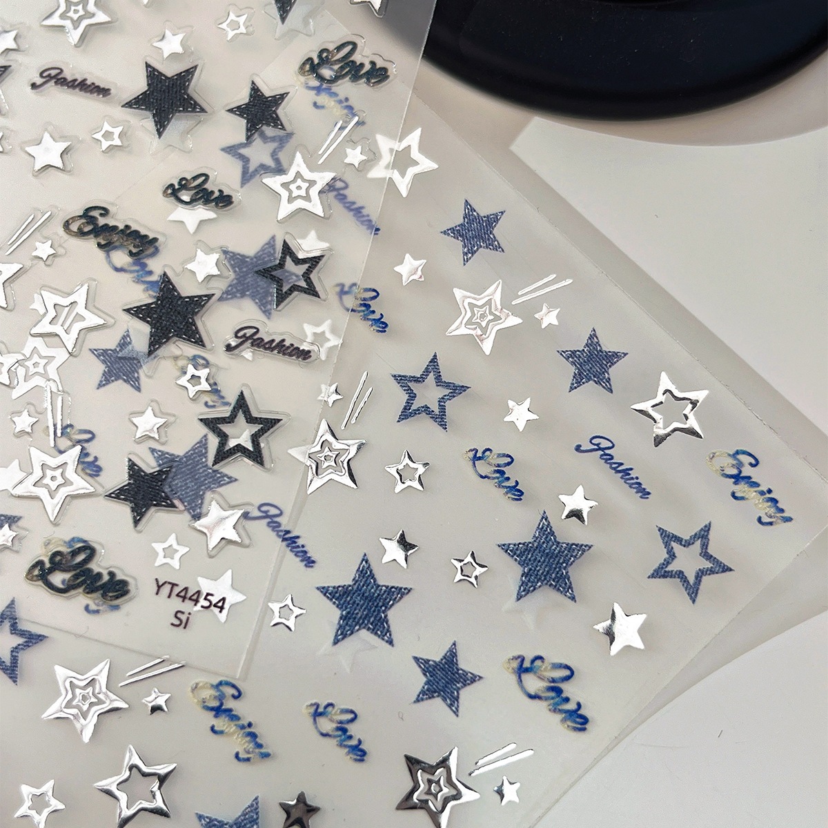 【1点ご購入 で10点プレゼントいたします】シルバー星ネイルシールブルーグレー精緻透かし彫りテープバックジェルネイルアートシール