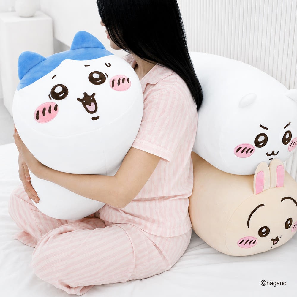 ちいかわ 超巨大 抱き枕 クッション ぬいぐるみ 80cm Qoo10] ちいかわハチワレぬいぐるみ 抱き枕 ボデ