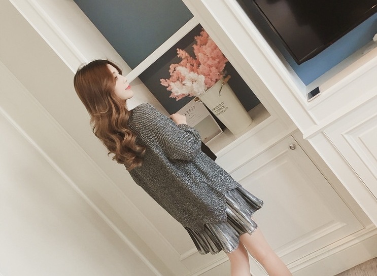 ニット キャミワンピース セットアップ セーター フレアワンピース ミニ ミニ丈 袖あり 長袖 Vネック フレア プリーツ 2点セット ツーピース かわいい 大人可愛い きれいめ シンプル カジュアル