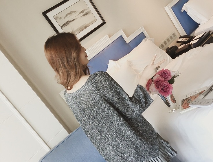 ニット キャミワンピース セットアップ セーター フレアワンピース ミニ ミニ丈 袖あり 長袖 Vネック フレア プリーツ 2点セット ツーピース かわいい 大人可愛い きれいめ シンプル カジュアル