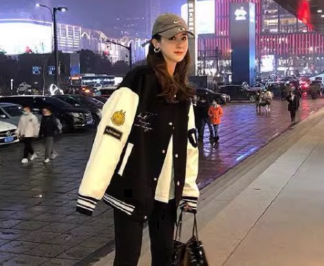 ユニフォーム風 レディース ジャケット アウター 上着 ミドル丈 長袖 スタンドカラー ベースボールカラー 異国風 厚手 ベルベット かわいい カジュアル おしゃれ かっこいい ラフ メンズライク ユニフォーム風 レディース ジャケット アウター 上着 ミドル丈 長袖 スタンドカラー ベースボールカラー 異国風 厚手 ベルベット かわいい カジュアル おしゃれ かっこいい ラフ メンズライク