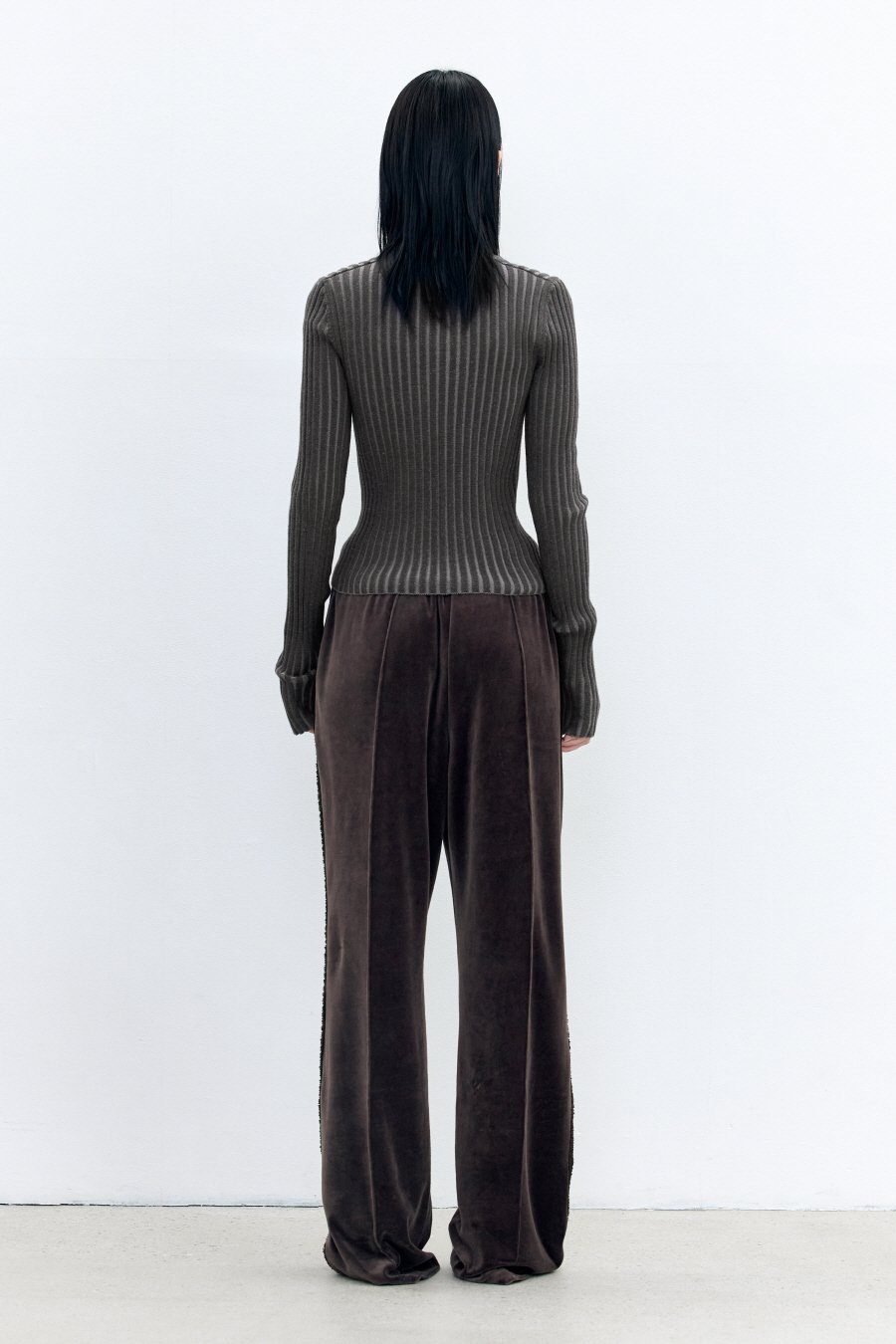 【INSILENCE】[WOMEN] VELVET WIDE PANTS : BROWN