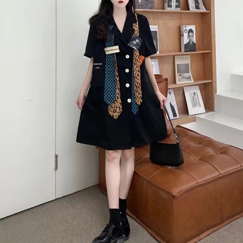 個性的 ワンピース 膝丈 ひざ丈 膝上 袖あり 半袖 Vネック 襟付き かわいい おしゃれ お洒落 かっこいい ラフ ラブリー キュート ガーリー モード系 主役級 存在感 無地 夏 10代 20代 個性的 ワンピース 膝丈 ひざ丈 膝上 袖あり 半袖 Vネック 襟付き かわいい おしゃれ お洒落 かっこいい ラフ ラブリー キュート ガーリー モード系 主役級 存在感 無地 夏 10代 20代