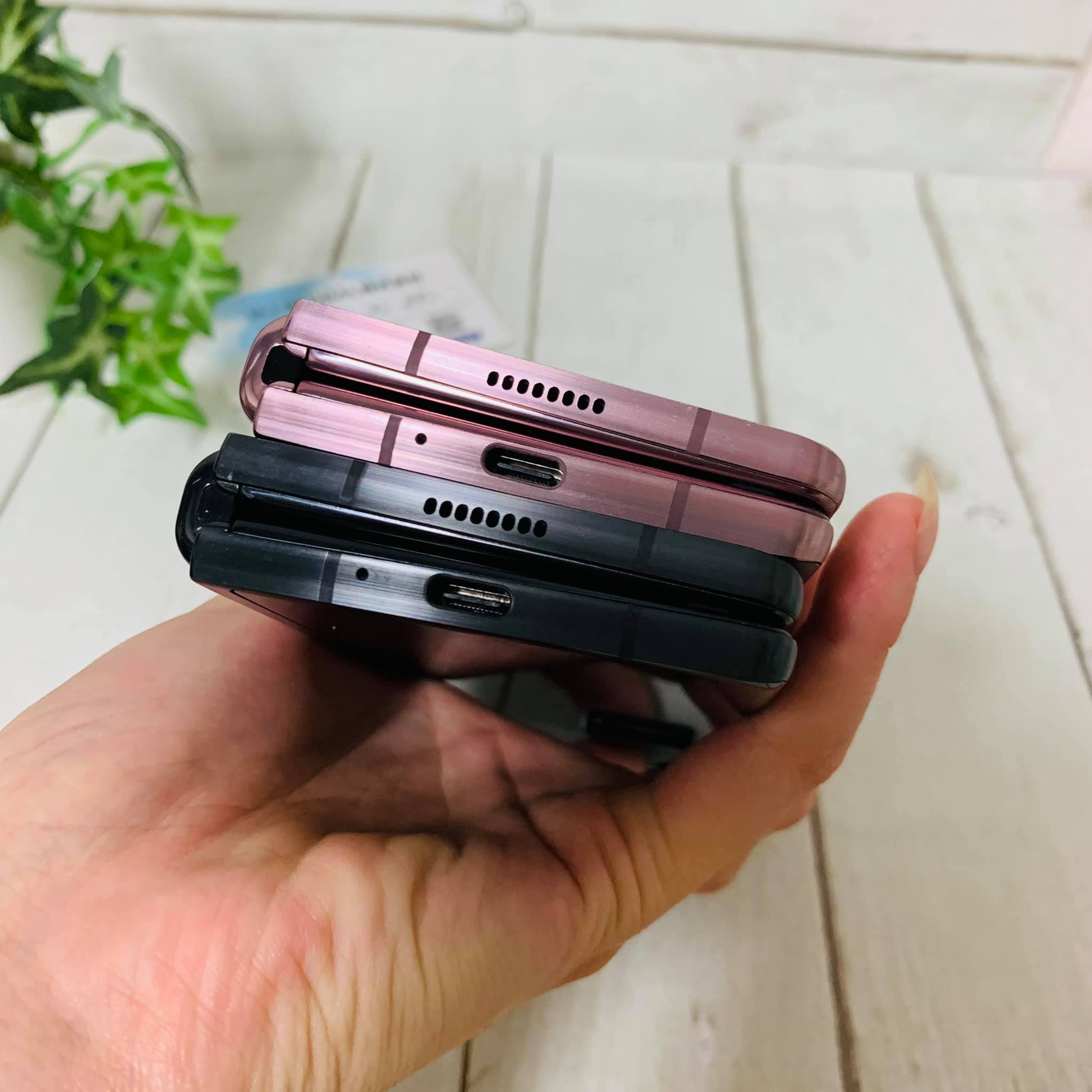 [Used]Samsung GalaxyZ Fold2 5G SM-F916N 256GB フリー