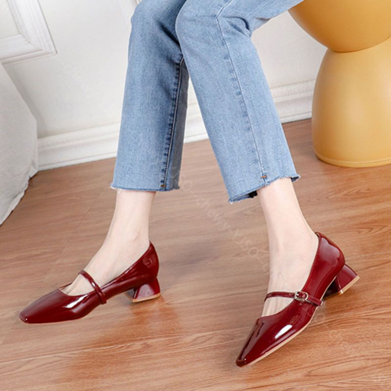 500円OFFクーポン パンプス 痛くない 歩きやすい 走れる ローヒール ストラップパンプス レディース 入学式 ストラップ スクエア スクエアトゥ エナメルパンプス おしゃれ エレガント 通勤 通 500円OFFクーポン パンプス 痛くない 歩きやすい 走れる ローヒール ストラップパンプス レディース 入学式 ストラップ スクエア スクエアトゥ エナメルパンプス おしゃれ エレガント 通勤 通