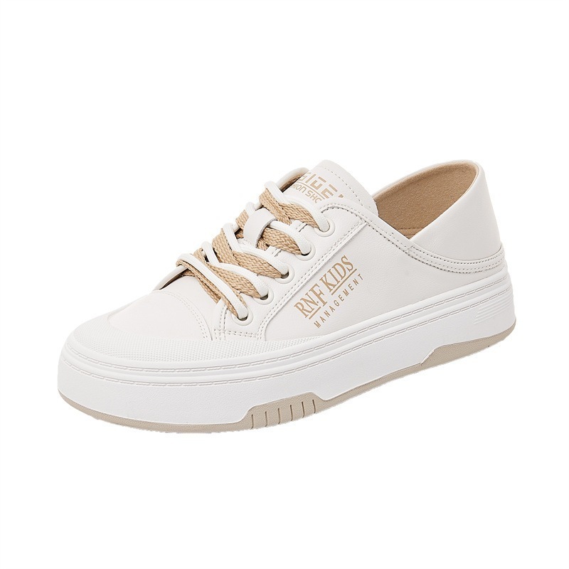 女子の通気性の高いスニーカー 小さく見えるフラットシューズ 女子の通気性の高いスニーカー 小さく見えるフラットシューズ