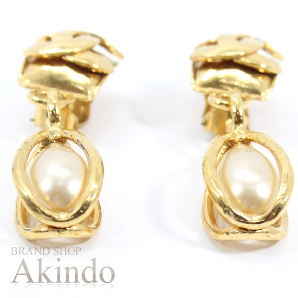 シャネル スイング イヤリング ココマーク パール ヴィンテージ 95’ イヤリング フェイクパール GP ゴールド レディース 美品 CHANEL シャネル スイング イヤリング ココマーク パール ヴィンテージ 95’ イヤリング フェイクパール GP ゴールド レディース 美品 CHANEL