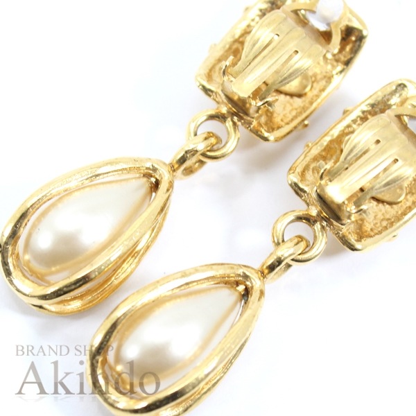 シャネル スイング イヤリング ココマーク パール ヴィンテージ 95’ イヤリング フェイクパール GP ゴールド レディース 美品 CHANEL シャネル スイング イヤリング ココマーク パール ヴィンテージ 95’ イヤリング フェイクパール GP ゴールド レディース 美品 CHANEL