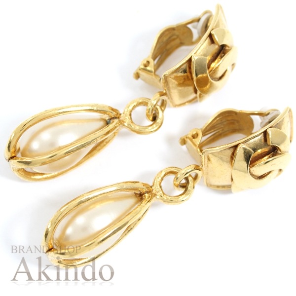 シャネル スイング イヤリング ココマーク パール ヴィンテージ 95’ イヤリング フェイクパール GP ゴールド レディース 美品 CHANEL シャネル スイング イヤリング ココマーク パール ヴィンテージ 95’ イヤリング フェイクパール GP ゴールド レディース 美品 CHANEL