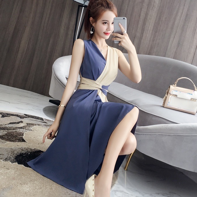 ワンピース フレアワンピース 膝下 ミモレ ミモレ丈 袖なし ノースリーブ Vネック ウエストマーク ウエストリボン バックリボン 前開き かわいい 大人可愛い 大人 上品 おしゃれ お洒落 ワンピース フレアワンピース 膝下 ミモレ ミモレ丈 袖なし ノースリーブ Vネック ウエストマーク ウエストリボン バックリボン 前開き かわいい 大人可愛い 大人 上品 おしゃれ お洒落