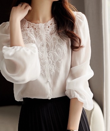 アンティーク調 トップス シャツ 袖なし 長袖 ラウンドネック 刺繍 フリル かわいい 大人可愛い きれいめ シンプル 大人 上品 おしゃれ お洒落 大人女子 キュート ガーリー エレガント とろみ感 アンティーク調 トップス シャツ 袖なし 長袖 ラウンドネック 刺繍 フリル かわいい 大人可愛い きれいめ シンプル 大人 上品 おしゃれ お洒落 大人女子 キュート ガーリー エレガント とろみ感