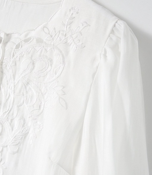 アンティーク調 トップス シャツ 袖なし 長袖 ラウンドネック 刺繍 フリル かわいい 大人可愛い きれいめ シンプル 大人 上品 おしゃれ お洒落 大人女子 キュート ガーリー エレガント とろみ感 アンティーク調 トップス シャツ 袖なし 長袖 ラウンドネック 刺繍 フリル かわいい 大人可愛い きれいめ シンプル 大人 上品 おしゃれ お洒落 大人女子 キュート ガーリー エレガント とろみ感