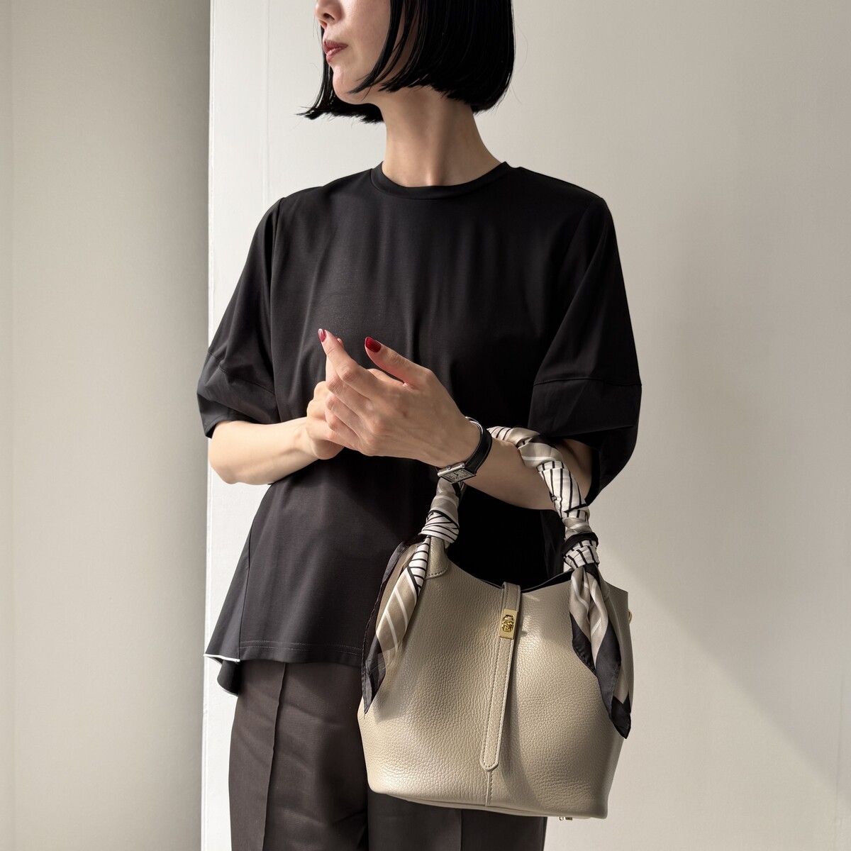 VIOLAdORO ヴィオラドーロ ハンドバッグ TRERO トレロ V-1573 レディース Wフェイスレザー ショルダーバッグ クロスボディ 鞄 カラー3色 【mega】 VIOLAdORO ヴィオラドーロ ハンドバッグ TRERO トレロ V-1573 レディース Wフェイスレザー ショルダーバッグ クロスボディ 鞄 カラー3色 【mega】