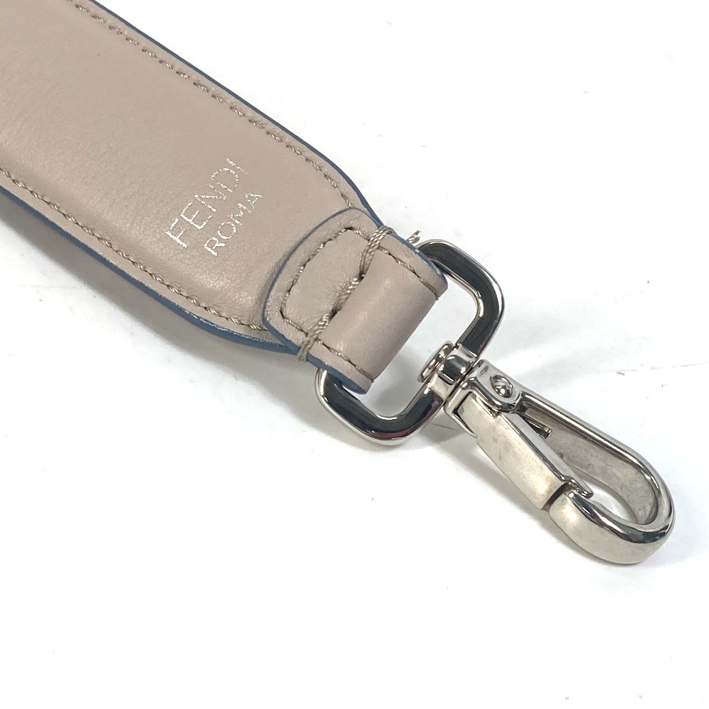 FENDI『ハンドストラップユー』LOVEロックスタッズ 23FW【FENDI