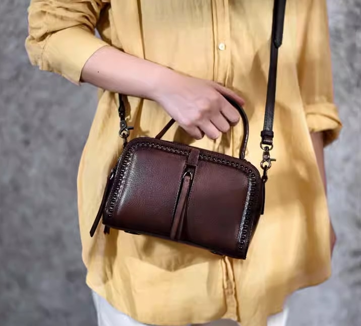 オリジナル復古手擦色本革多隔層大容量ハンドバッグ女性式カジュアル通勤斜め掛け女性バッグ オリジナル復古手擦色本革多隔層大容量ハンドバッグ女性式カジュアル通勤斜め掛け女性バッグ