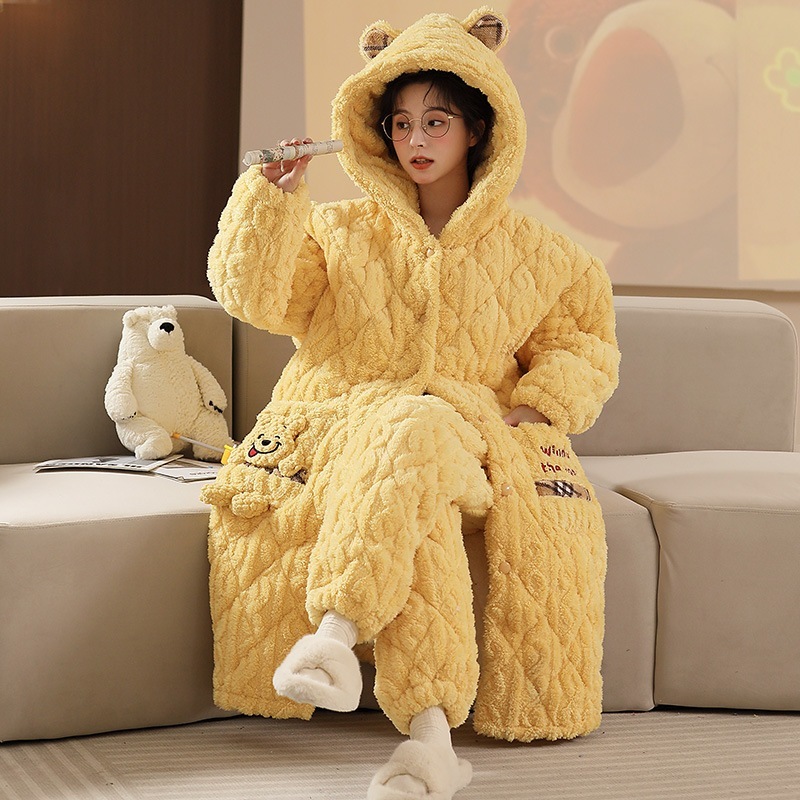 サンゴのベルベットの寝衣女性冬の新しい三層綿のパジャマフランネルのかわいい大きなサイズの保温家庭服 サンゴのベルベットの寝衣女性冬の新しい三層綿のパジャマフランネルのかわいい大きなサイズの保温家庭服