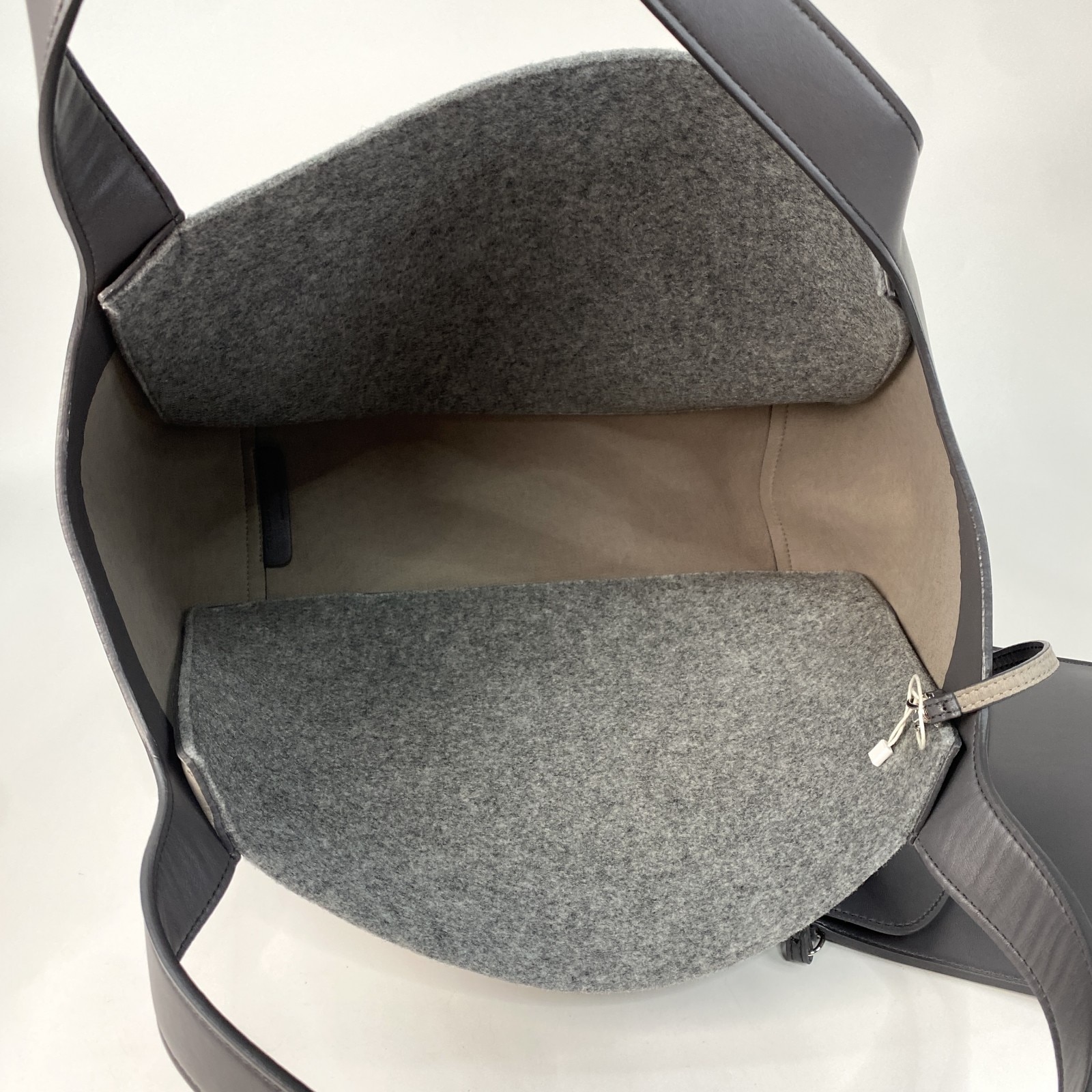 美品 ステラマッカートニー Stella McCarthney レディース スタッズロゴ トートバッグ ウール ポーチ付き