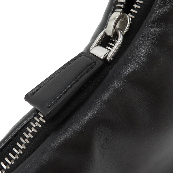 プラダ PRADA 2WAYバッグ パデッド ナッパレザー バッグ レザー ブラック シルバー金具 黒 ハンドバッグ ショルダー 三角ロゴプレート 1BA384 【保存袋】【中古】 プラダ PRADA 2WAYバッグ パデッド ナッパレザー バッグ レザー ブラック シルバー金具 黒 ハンドバッグ ショルダー 三角ロゴプレート 1BA384 【保存袋】【中古】