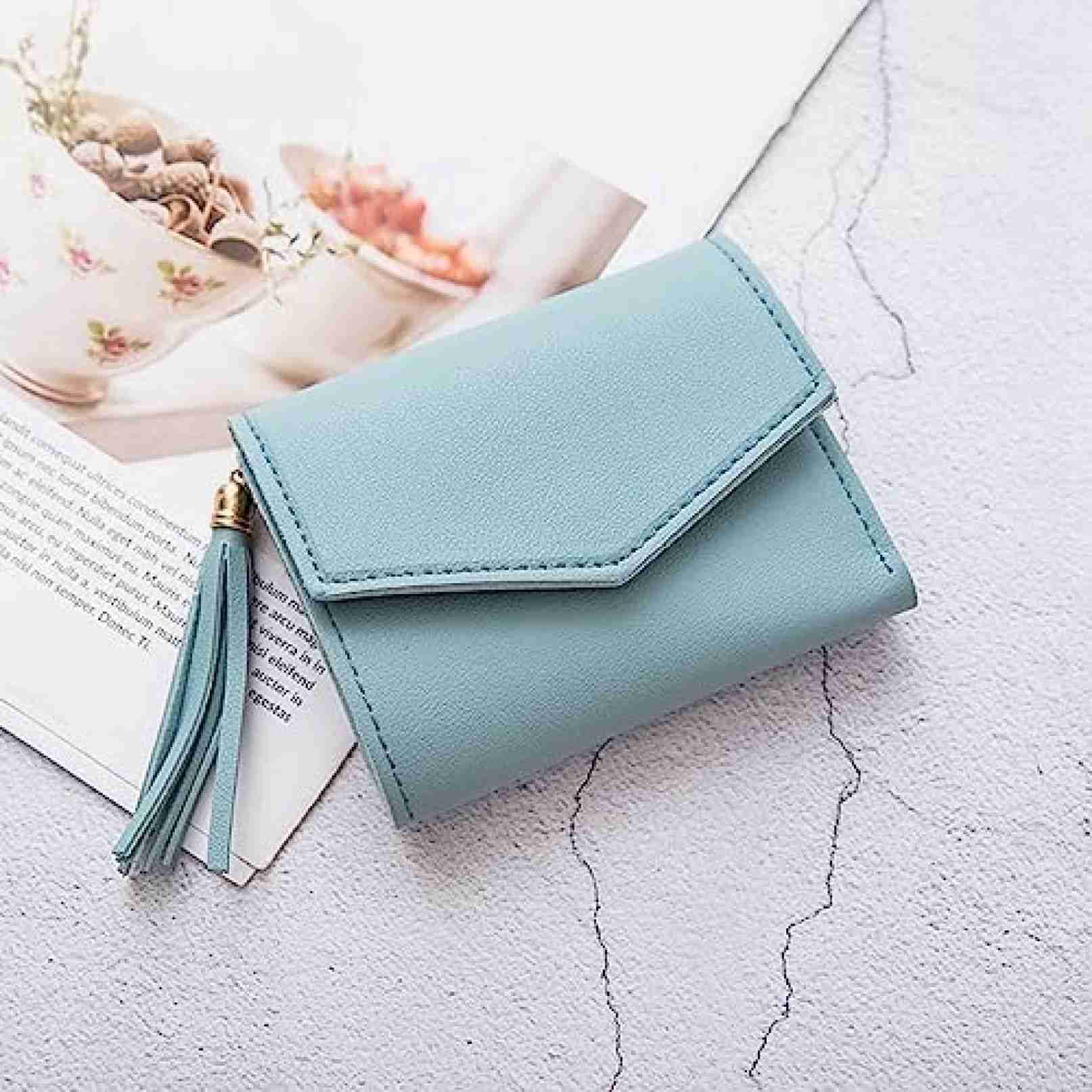 【20%OFFクーポン】財布 レディース ミニ財布 三つ折り 無地 ボタン タッセル 大容量 カード入れ 小銭入れ 多機能 取り出しやすい コンパクト 軽量 コインケース 贈り物 おしゃれ ウォレット 【20%OFFクーポン】財布 レディース ミニ財布 三つ折り 無地 ボタン タッセル 大容量 カード入れ 小銭入れ 多機能 取り出しやすい コンパクト 軽量 コインケース 贈り物 おしゃれ ウォレット