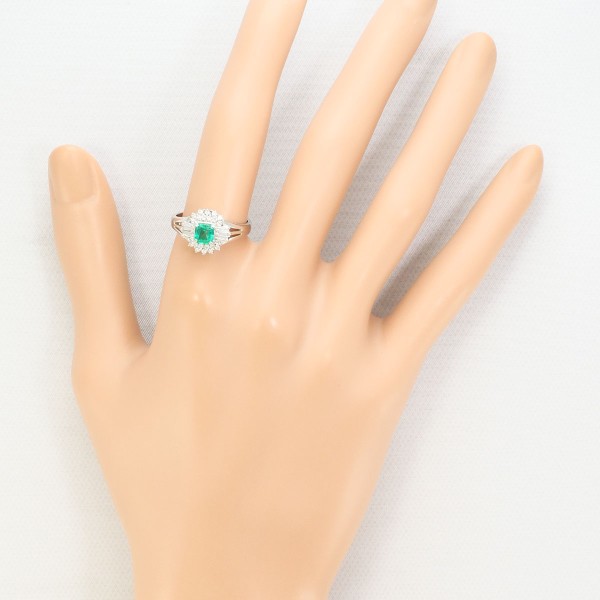 PT900 プラチナ リング 13号 エメラルド 0.54 ダイヤ 0.24 【中古】 PT900 プラチナ リング 13号 エメラルド 0.54 ダイヤ 0.24 【中古】