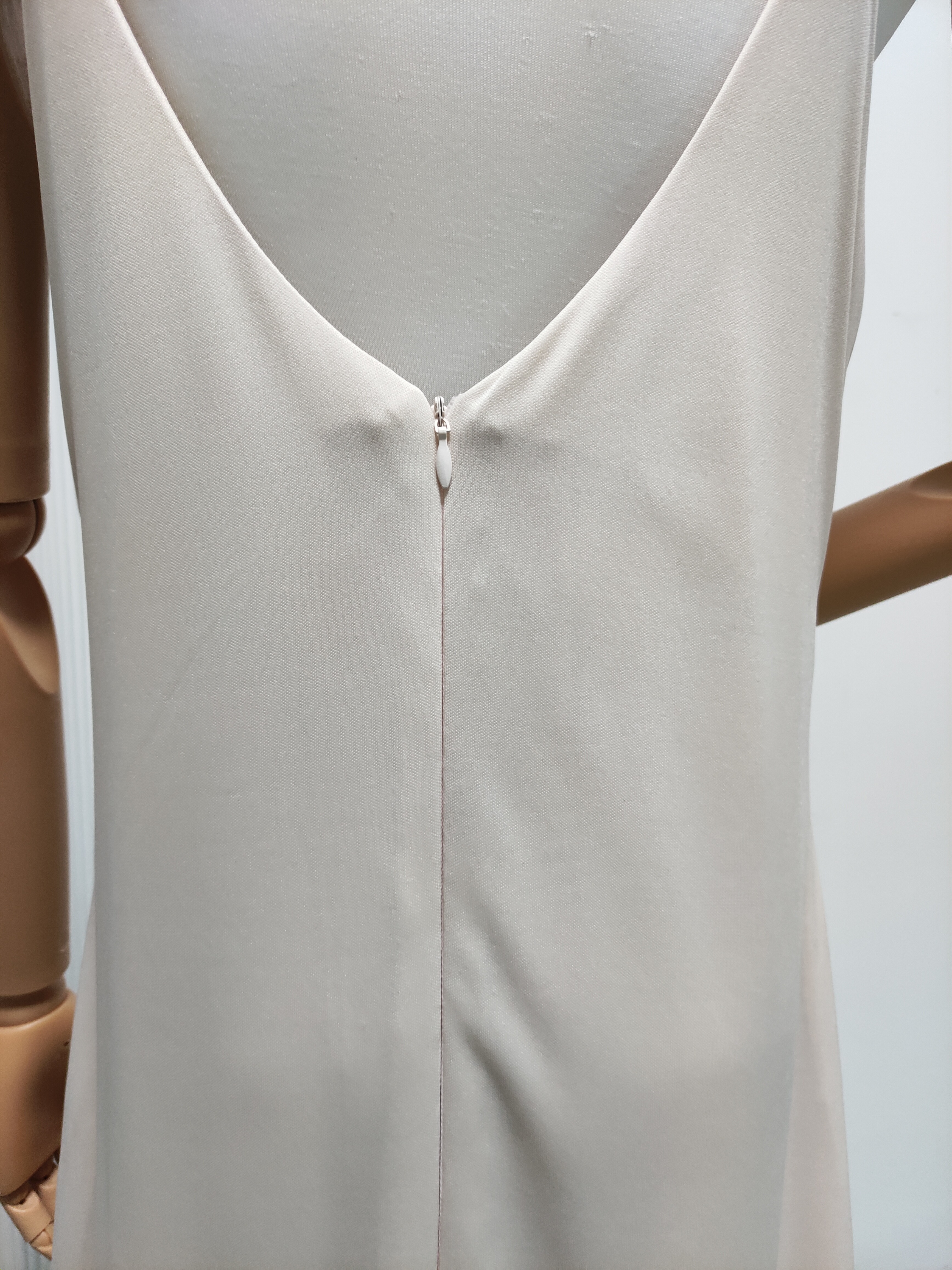 キャミソール カーキ色 カラードレス 背中見せ ロング ファスナー 妊婦 二次会 キャミソール カーキ色 カラードレス 背中見せ ロング ファスナー 妊婦 二次会