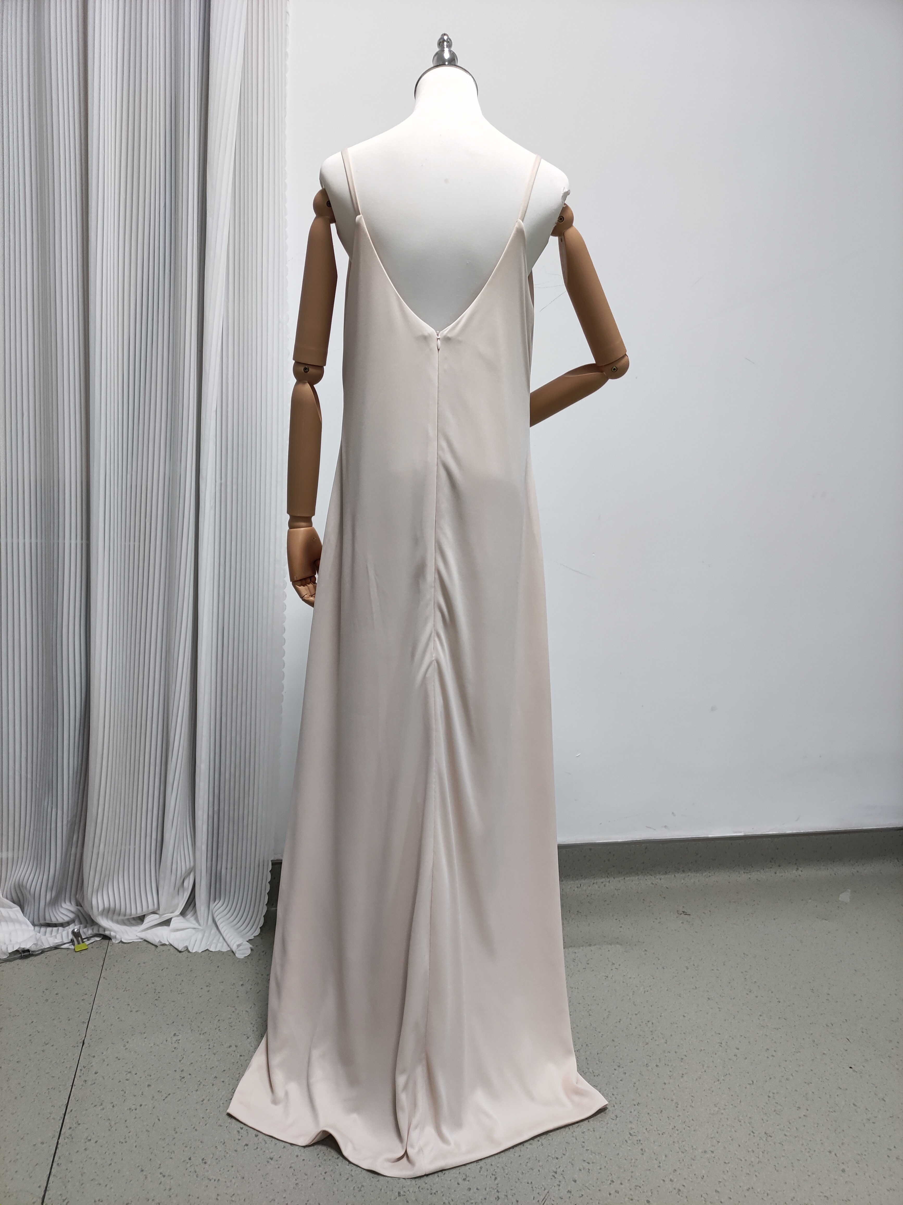 キャミソール カーキ色 カラードレス 背中見せ ロング ファスナー 妊婦 二次会 キャミソール カーキ色 カラードレス 背中見せ ロング ファスナー 妊婦 二次会