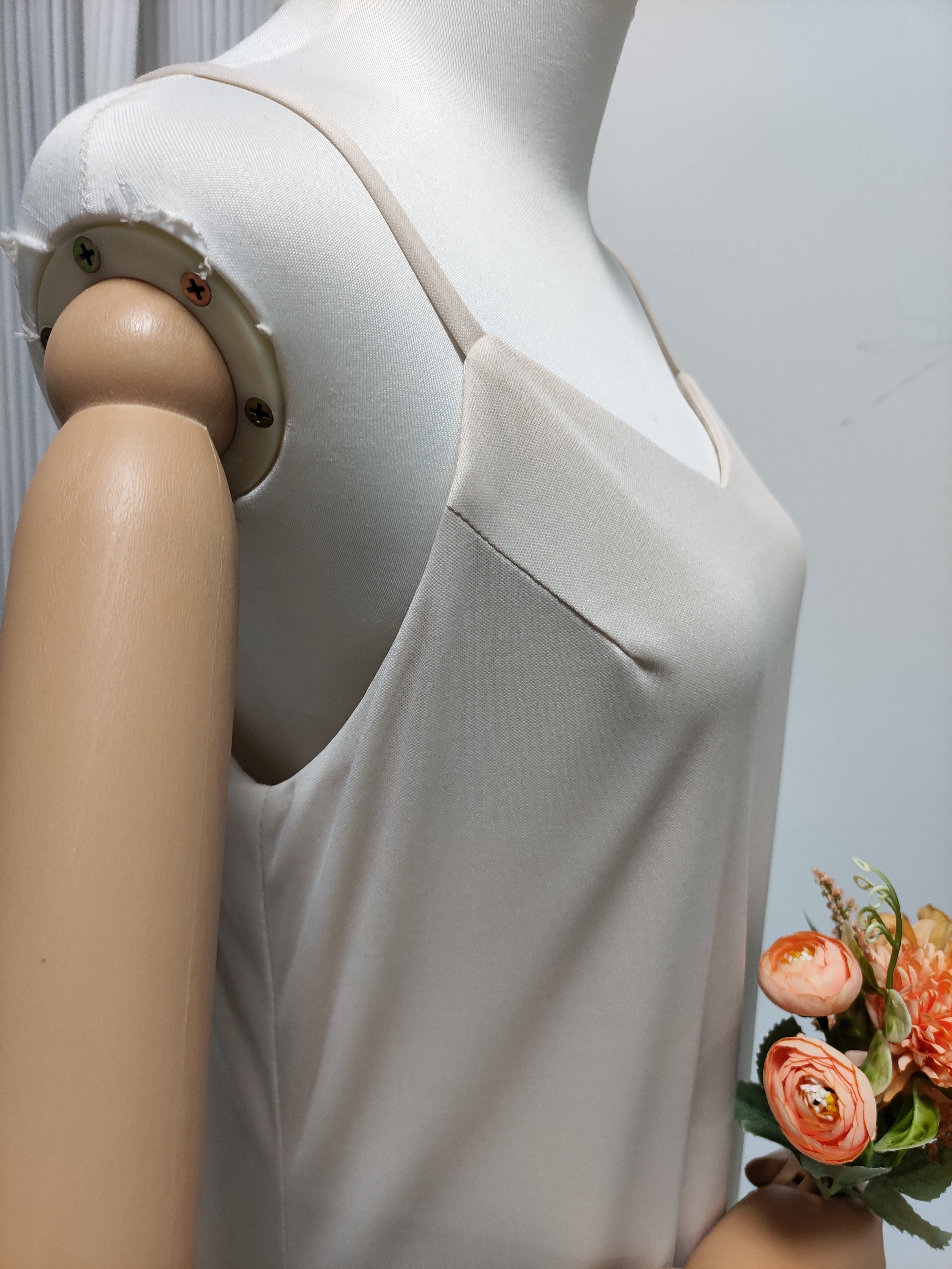 キャミソール カーキ色 カラードレス 背中見せ ロング ファスナー 妊婦 二次会 キャミソール カーキ色 カラードレス 背中見せ ロング ファスナー 妊婦 二次会