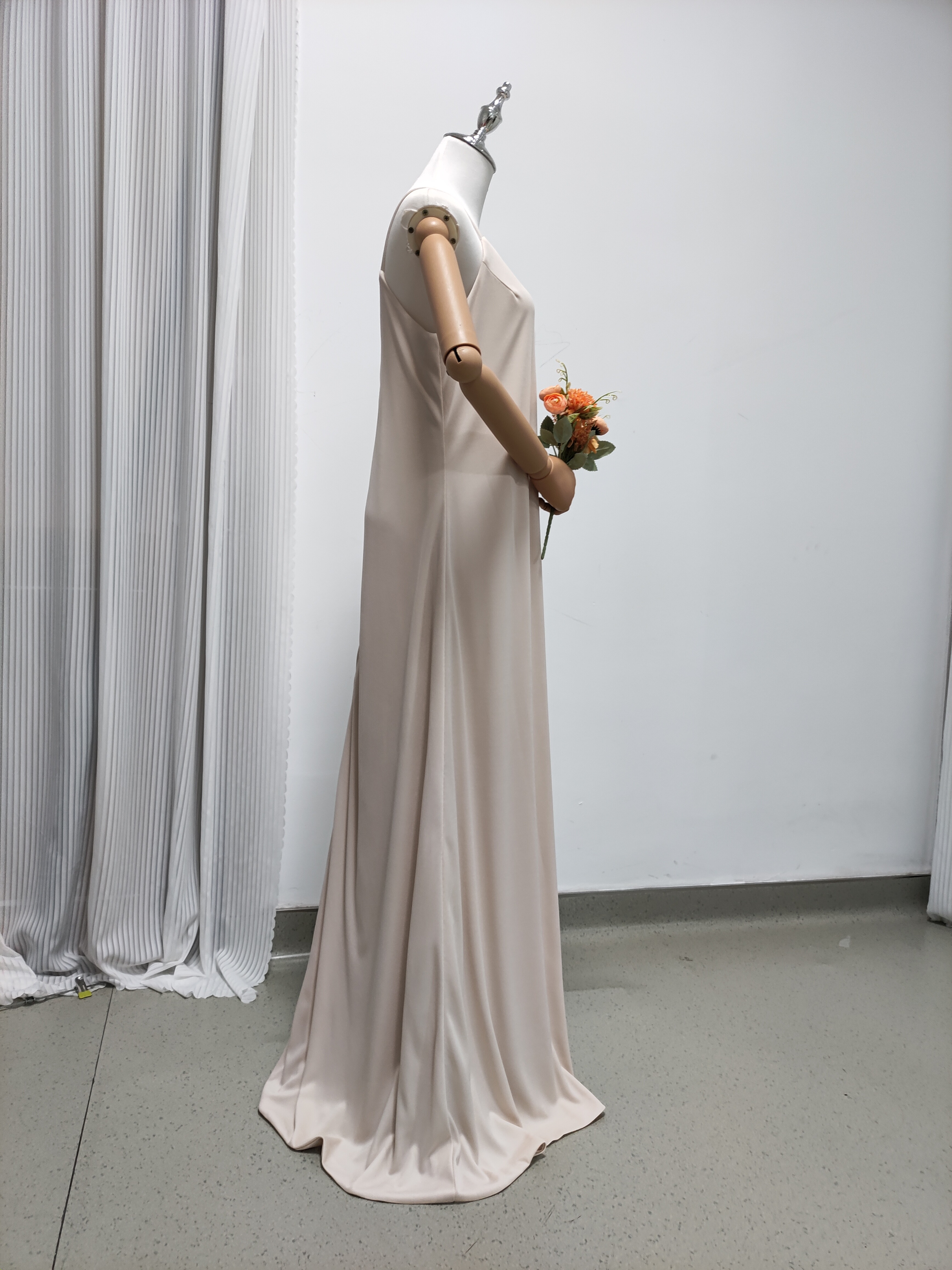 キャミソール カーキ色 カラードレス 背中見せ ロング ファスナー 妊婦 二次会 キャミソール カーキ色 カラードレス 背中見せ ロング ファスナー 妊婦 二次会