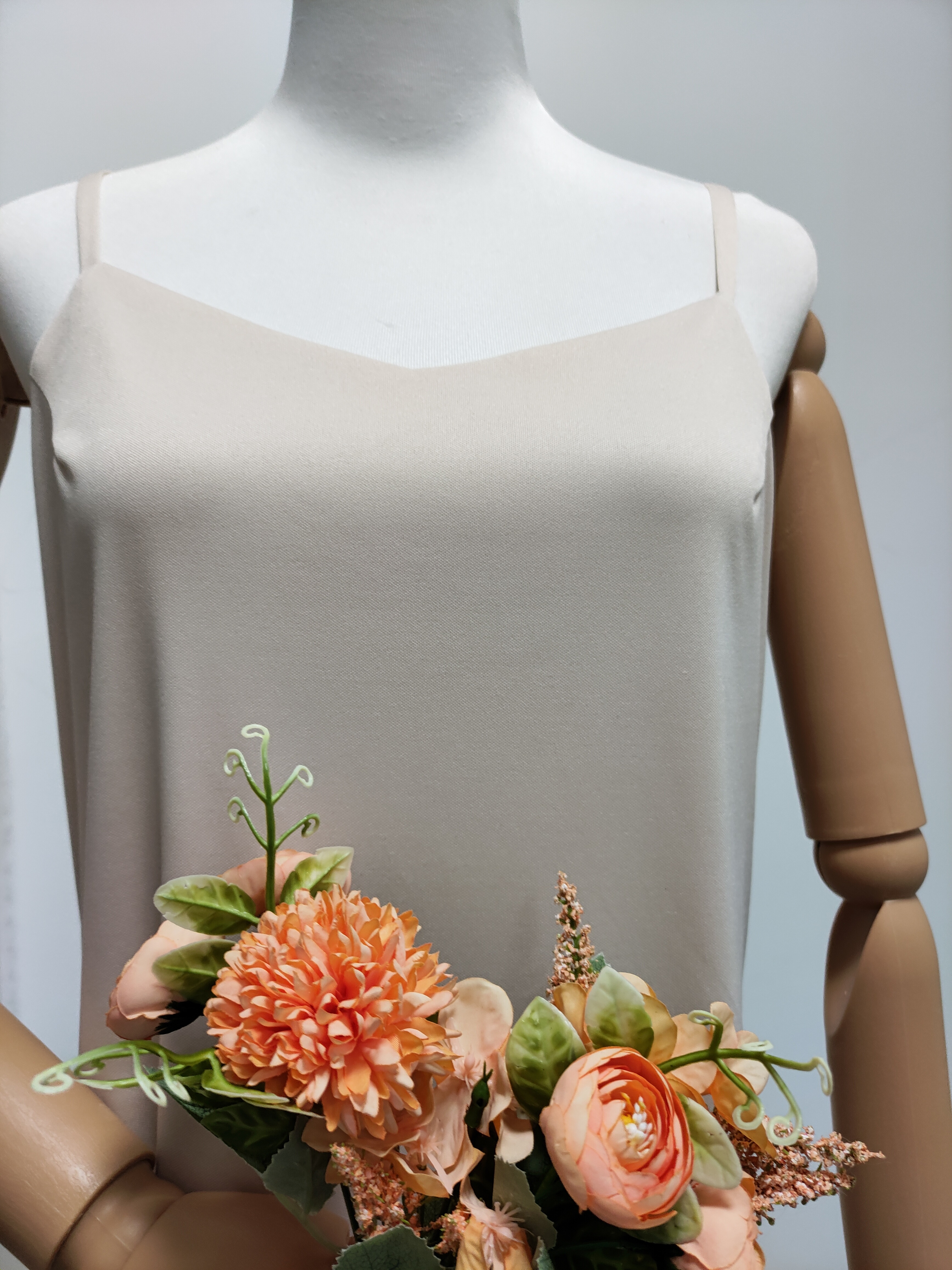 キャミソール カーキ色 カラードレス 背中見せ ロング ファスナー 妊婦 二次会 キャミソール カーキ色 カラードレス 背中見せ ロング ファスナー 妊婦 二次会