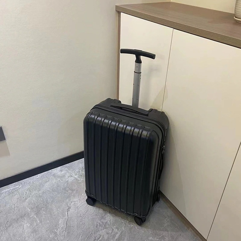 スーツケース ファッション新品 軽量 人気多様な色 TSA税関ロック 大容量 キャリーバッグ