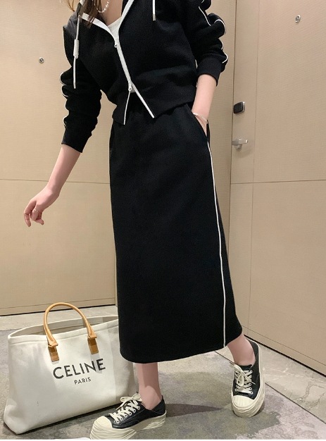 スウェット ジャージ 上下セット 伸縮性 かわいい カジュアル おしゃれ かっこいい ラフ メンズライク ボーイッシュ スポーティー ルーズ 個性的 クール 主役級 存在感 抜け感 通勤 学生 通学