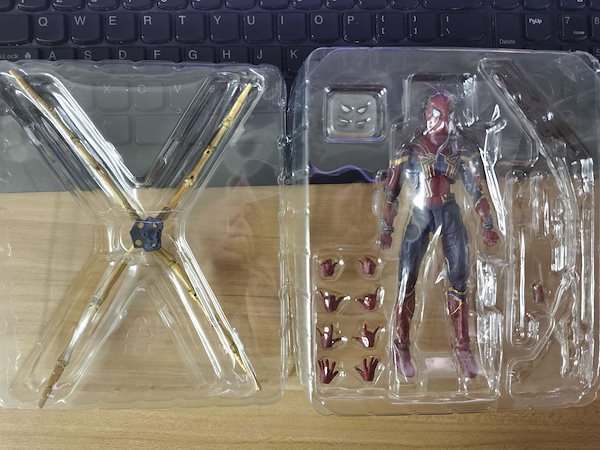 Qoo10] アベンジャーズ 3 インフィニティ ウォ