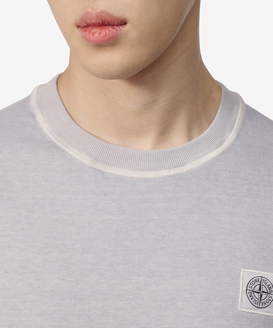 STONE ISLAND ピサト エフェクト ロゴ パッチ Tシャツ