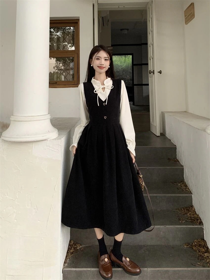春作韓国ファッション復古バックスカートワンピースセット腰をすぼめるやせて見えるコーデュロイ2030a字スカート 春作韓国ファッション復古バックスカートワンピースセット腰をすぼめるやせて見えるコーデュロイ2030a字スカート