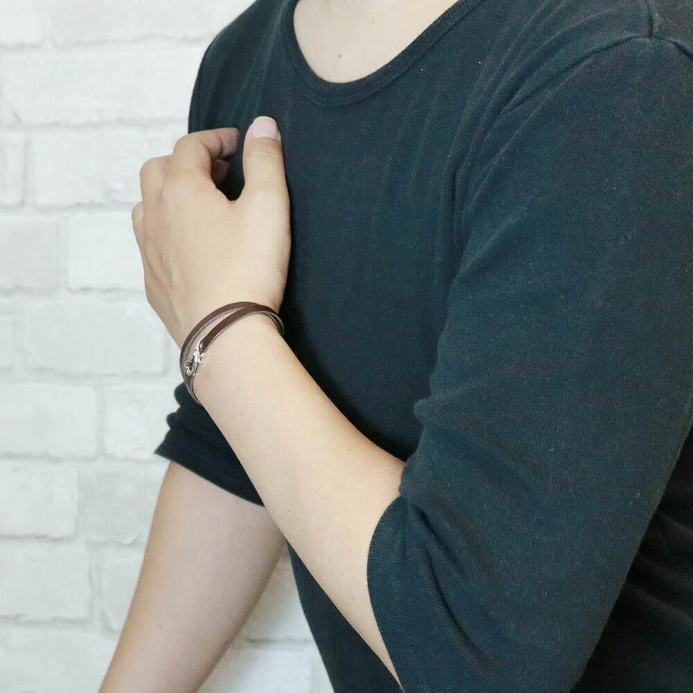 ブレスレット メンズ アラベスク細身レザー シルバー925製 こげ茶色 ダークブラウン 牛革 二重 ブレスレット メンズ アラベスク細身レザー シルバー925製 こげ茶色 ダークブラウン 牛革 二重