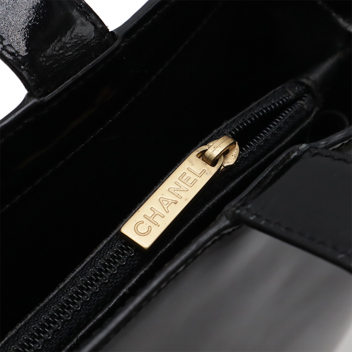 ロゴ トートバッグ ショルダーバッグ セミショルダー 肩掛け エナメル パテントレザー ブラック ロゴ トートバッグ ショルダーバッグ セミショルダー 肩掛け エナメル パテントレザー ブラック