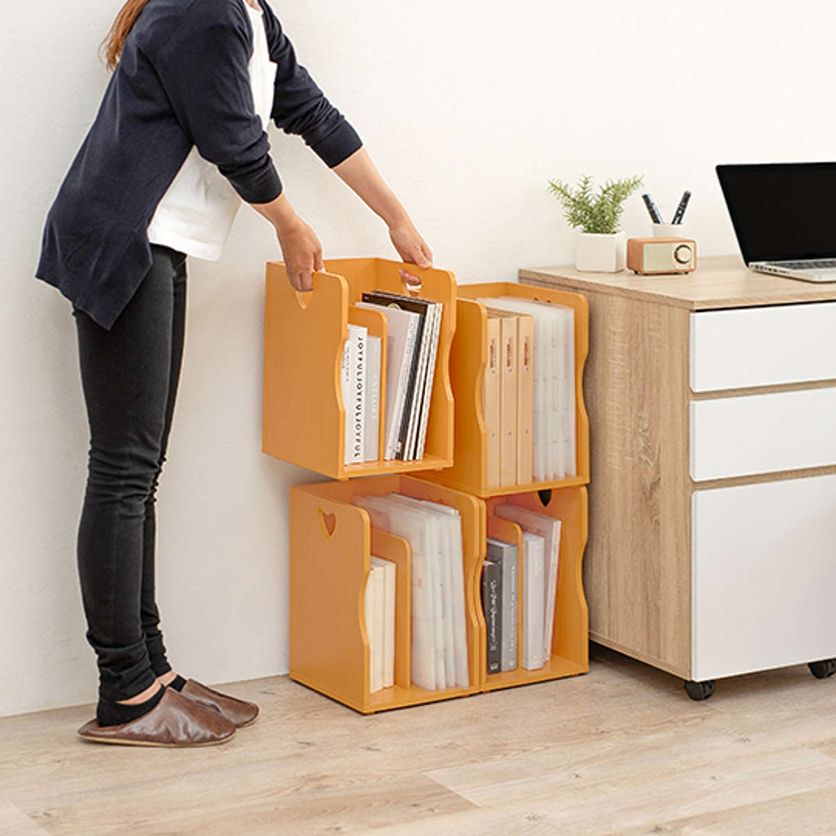 ミニブックスタンド 4個組 積み重ね 仕切り1枚タイプ 幅24.5cm ミニブックスタンド 4個組 積み重ね 仕切り1枚タイプ 幅24.5cm