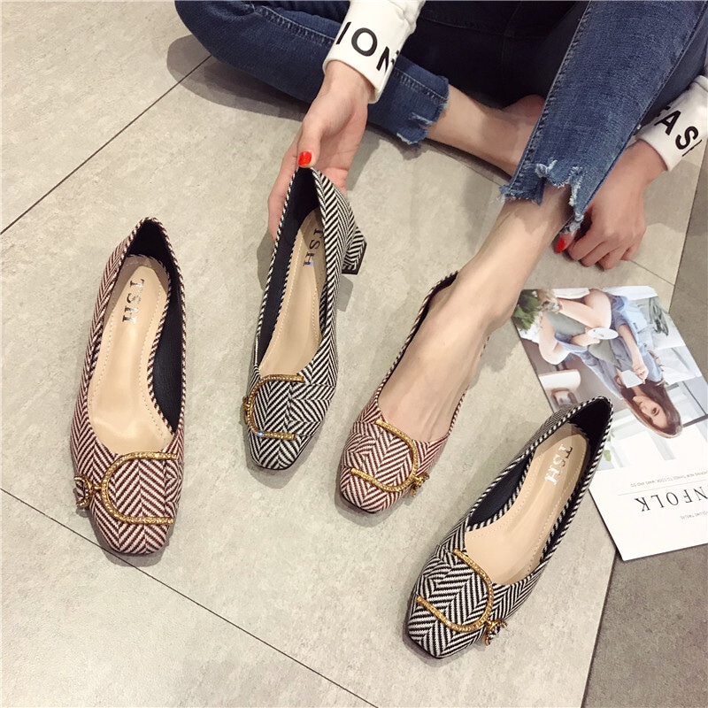 シューズ 靴 くつ クツ パンプス レディースシューズ スクエアトゥパンプス ヒールパンプス ヒール 太ヒール チャンキーヒール ミドルヒール スクエアトゥ 歩きやすい 履きやすい 疲れにくい