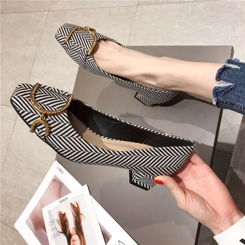 シューズ 靴 くつ クツ パンプス レディースシューズ スクエアトゥパンプス ヒールパンプス ヒール 太ヒール チャンキーヒール ミドルヒール スクエアトゥ 歩きやすい 履きやすい 疲れにくい