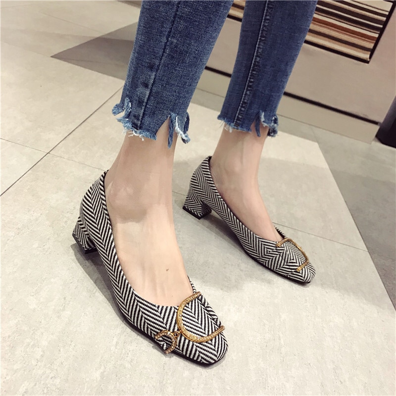 シューズ 靴 くつ クツ パンプス レディースシューズ スクエアトゥパンプス ヒールパンプス ヒール 太ヒール チャンキーヒール ミドルヒール スクエアトゥ 歩きやすい 履きやすい 疲れにくい