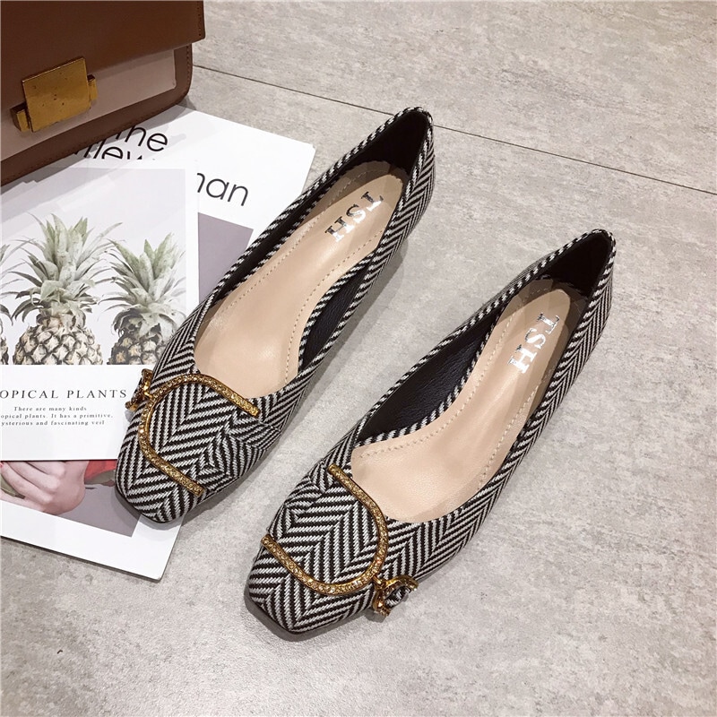 シューズ 靴 くつ クツ パンプス レディースシューズ スクエアトゥパンプス ヒールパンプス ヒール 太ヒール チャンキーヒール ミドルヒール スクエアトゥ 歩きやすい 履きやすい 疲れにくい