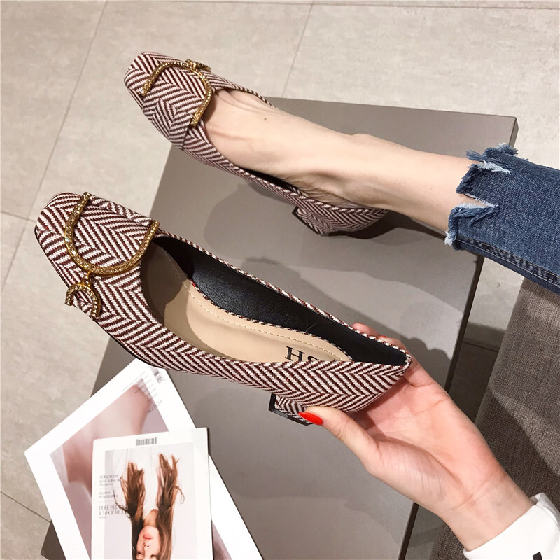 シューズ 靴 くつ クツ パンプス レディースシューズ スクエアトゥパンプス ヒールパンプス ヒール 太ヒール チャンキーヒール ミドルヒール スクエアトゥ 歩きやすい 履きやすい 疲れにくい