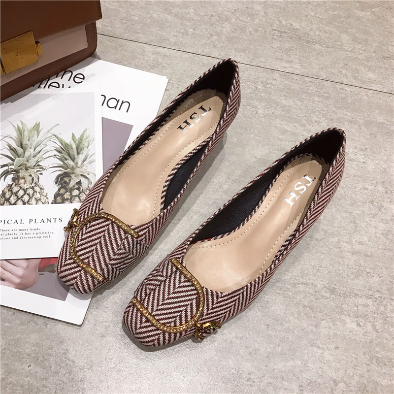 シューズ 靴 くつ クツ パンプス レディースシューズ スクエアトゥパンプス ヒールパンプス ヒール 太ヒール チャンキーヒール ミドルヒール スクエアトゥ 歩きやすい 履きやすい 疲れにくい