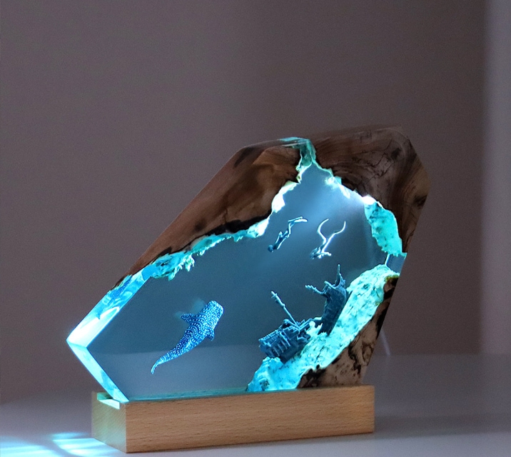 ジンベエザメ ナイトライト LEDライト テーブルランプ スタンド ベッドサイド ムードライト 樹脂装飾