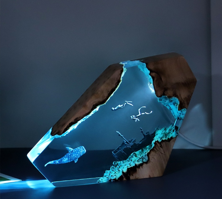 ジンベエザメ ナイトライト LEDライト テーブルランプ スタンド ベッドサイド ムードライト 樹脂装飾