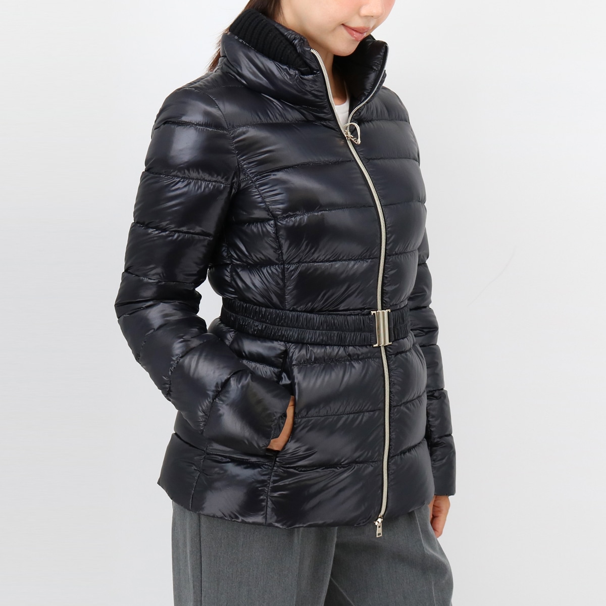 PI0485DIC-M03 CLAUDIA ベルト付きダウンジャケット ダウンコート ミディアム 首元ニット BLACK レディース アウター スタンドネック