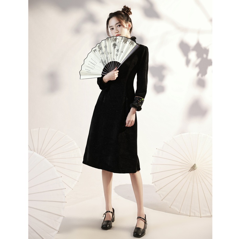 ワンピースドレスドレス女性服冬の女性のためのスタイルのチョンサム毎日の摩耗のための小さな若いスタイルの長袖 ワンピースドレスドレス女性服冬の女性のためのスタイルのチョンサム毎日の摩耗のための小さな若いスタイルの長袖