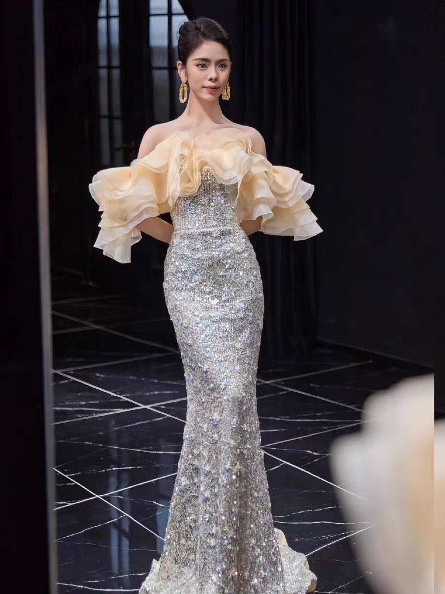 【社交ダンス衣装】ブラック＆ホワイト ワンピース ドレス レース キラキラ 豪華 美品 フラメンコ衣装ホワイト ワンピース ドレス ミニ丈 ボランテ